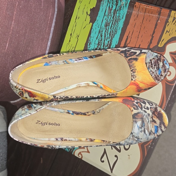 Funky High Wedges - Picture 4 of 5